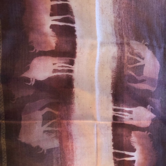 Designer Shawl in Burgandy tones - Picture 5 of 6